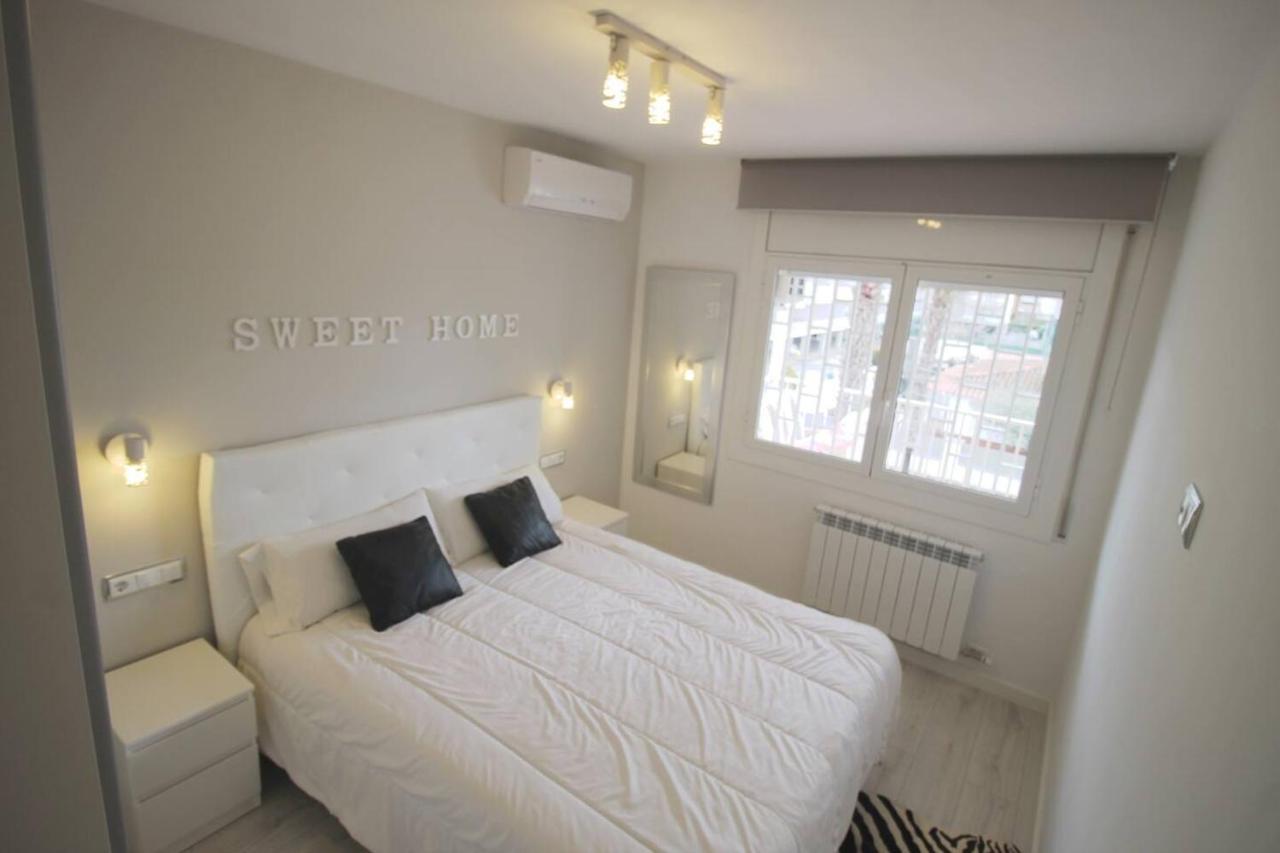 Family Deluxe Apartment Beach Castelldefels Eksteriør billede