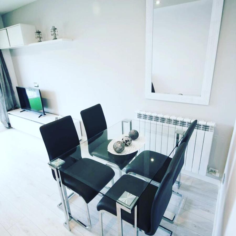 Family Deluxe Apartment Beach Castelldefels Eksteriør billede